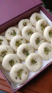 Elaichi Dana Peda